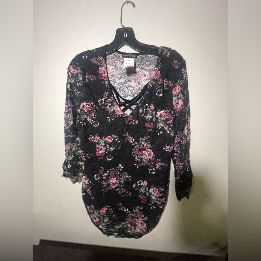 Almost Famous Black and Pink Lace 3/4 Sleeve Blouse